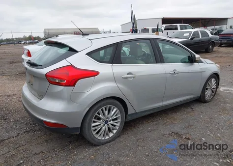 2016 Ford Focus Titanium z USA, uszkodzony, nr VIN 1FADP3N22GL298882